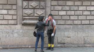 BARCELLONA Spagna 🇪🇦 Divertente Clown di strada di quotClaudio La Vallequot [upl. by Anna]