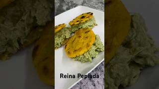 Reina Pepiada 😋 comidavenezolana arepasvenezolanas arepas [upl. by Anileme]