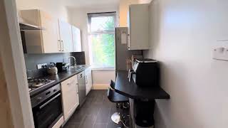 2 bedroom flat in Palmers Green [upl. by Adlaremse]