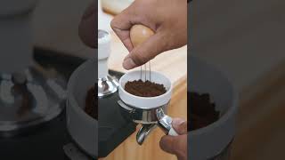 Pengaruh Tamping Pada Ekstraksi Kopi  espresso coffee tips info espressomachine coffeemaker [upl. by Alvie404]