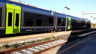 Stazione di Pozzallo Ragusa Sicilia Treno Minuetto in arrivo e partenza  15 febbraio 2018 [upl. by Tillinger]