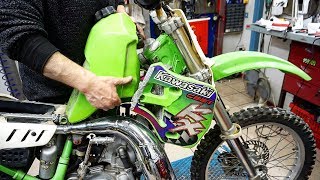 Ο ΘΡΥΛΟΣ ΞΥΠΝΗΣΕ   Kawasaki KX 500 2 stroke [upl. by Aoht]