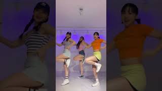 gidle klaxon lissom 여자아이들 아이들 클락션 리썸 shorts [upl. by Lledyl]