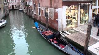 Venice gondola ride  Paseo en góndola por Venecia  Tour navegando por los canales turismo travel [upl. by Vaughn66]