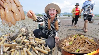 Razor Clam Find and Cook in my village Mommy chef Sros cook 3 delicious Rezor Clams recipes [upl. by Analah]