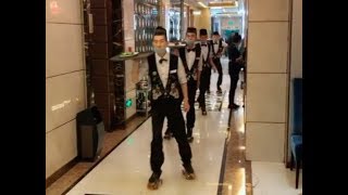 Chinese Hotpot Restaurant With Roller Skating Waiters [upl. by Etyam]