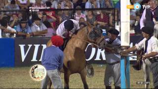 Jineteada en la octava noche del Festival de Jesús María 2016 Tanda 4 [upl. by Filippa971]