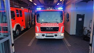 Die Freiwillige Feuerwehr Freiburg rückt aus [upl. by Aihcropal135]