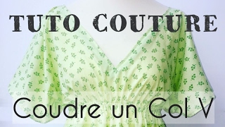 Coudre un Col V avec un biais en parmenture  Tuto Couture DIY [upl. by Aerdnaz819]