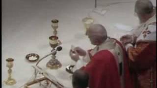 Pope John Paul II chants the Pater Noster  Il Papa Giovanni Paolo II canta il Pater Noster [upl. by Airam]