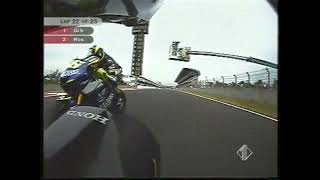 MOTOGP 2005 CATALUNYA  VALENTINO ROSSI SORPASSA SETE GIBERNAU E VA IN TESTA ALLA GARA  ITALIA 1 [upl. by Colbye]