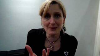 Cressida Cowell  How To Train Your Dragon ReadingZonecom [upl. by Notnirt549]