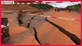 MIPASUKO MIKUBWA KWENYE BARABARA KIGOMA TANROADS YAIBUKA quotBARABARA INAENDELEA KUJENGWAquot [upl. by Hastings]