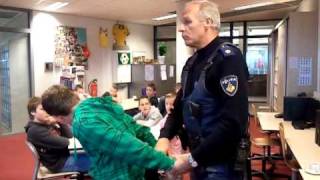 Politie op school part 1 [upl. by Yrrac]