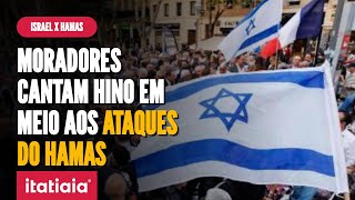 MORADORES DE ISRAEL SE REÚNEM E CANTAM HINO NACIONAL DO PAÍS [upl. by Eenat989]