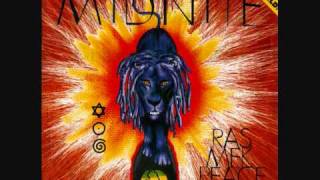 Midnite  Rasta man Still Stand  Legendado [upl. by Zingg147]