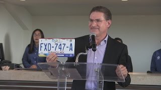 Anuncia gobernador de Durango placas vehiculares gratuitas a personas físicas [upl. by Forward]