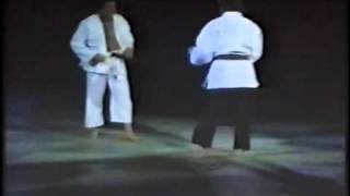 Chuck Norris amp Carlos Machado  JiuJitsu SparringDemonstration  1992 [upl. by Gleeson]