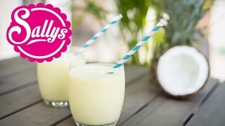 exotischer KokosAnanasSmoothie  wie öffne ich eine Kokosnuss   Sallys Welt [upl. by Eiramave524]