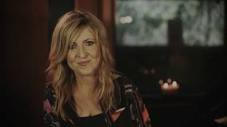 Darlene Zschech  Story Behind Victors Crown [upl. by Rianon]