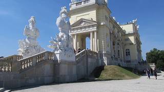 Die Gloriette im Schlosspark Schönbrunn🎶🎻🎶สวนSchönbrunn กรุงเวียนนา [upl. by Drhacir190]