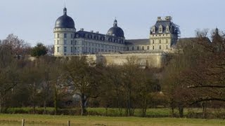 Circuit touristique autour du château de Valençay idée dexcursion en Val de Loire [upl. by Haimorej305]