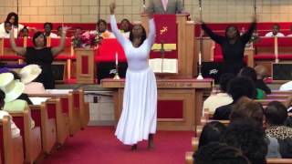 FBC Mothers Day Praise Dance done by a Mother amp her 4 Children [upl. by Htebarual]