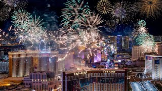 LAS VEGAS New Years Eve 2023 Countdown and Fireworks 🎉 [upl. by Aidan38]