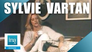 Sylvie Vartan chez elle avec ses animaux  Archive INA [upl. by Sanbo]