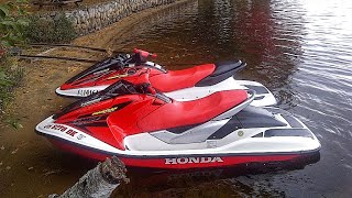 Honda Aquatrax R12X  Start up on trailer vs in water [upl. by Omik]