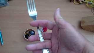 Using spoons and forks as tongs to serve food Moviewmv [upl. by Fillander]