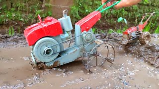 Wow Traktor sawah jumbo menyelamatkan traktor sawah yang terjebak lumpur [upl. by Akins721]