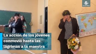 ¡Sorpresa Con esta broma alumnos felicitan a su maestra y se vuelve viral [upl. by Alaecim927]