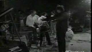 Tsitsanis amp Theodorakis kapoia mana anastenazei live [upl. by Ellett88]