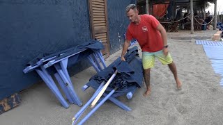 Paura in spiaggia per il maltempo non previsto di Ferragosto [upl. by Nnairak529]