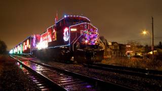 The Canadian Pacific Holiday Train Lights Up The Night HD [upl. by Assyla190]