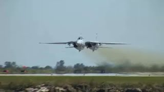 Grumman F14 Tomcat  Burke Lakefront takeoff  Cleveland OH [upl. by Matazzoni]