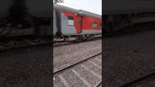 12957 Swarna Jayanti Rajdhani Skipping Palam At Full Speed train brcwap7 sjrajdhani [upl. by Bernt292]