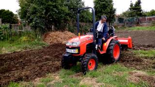 Entrega Tractor Kubota B2530 Maia 4 de 6 [upl. by Dnomhcir]