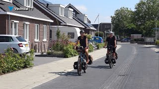 Thuiskomst Bart Nijstad en Watsina Dijkstra van fietstocht naar de Noordkaap [upl. by Kilbride423]