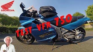 TEST HONDA VFR 750 V4 [upl. by Seerdi]