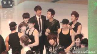 FANCAM 101230 KBS gayo ending  oneday [upl. by Dnaltiac86]