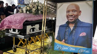 Ukufika kwesidumbu sikaBeekay Mchunu  Beekay Funeral [upl. by Lemej314]