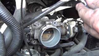 How to clean a throttle body and Idle air control valve iac [upl. by Marven]