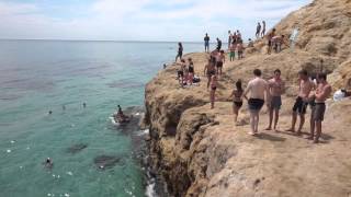 Mount Martha cliff jumping The pillars  Asian Features ✌ [upl. by Kiah]