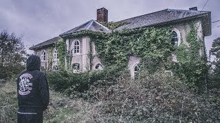 UNTOUCHED ABANDONED MANSION WITH EVERYTHING LEFT INSIDE [upl. by Halladba]