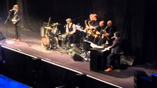 Chas n Dave  London Girls O2 Arena 19th Dec 2014 [upl. by Andonis]