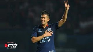 Javier Patiño scores a brace on debut for Buriram United V Songkhla United  TPL 2013 [upl. by Faxan]