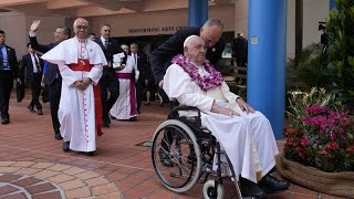 Papa Francesco rientra in Vaticano dopo il viaggio più lungo e lontano del suo pontificato [upl. by Yenial]