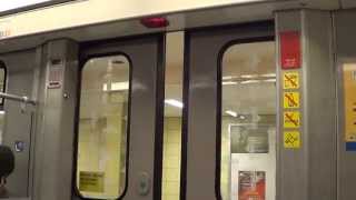 UBahn Berlin  Abfahrtssignal F9092 HD 1080p [upl. by Pinkham]